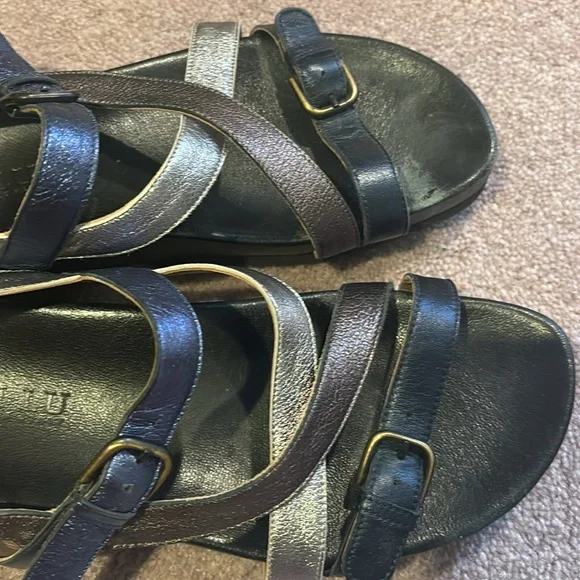 Sandals & Shoes - Picture 3 of 11